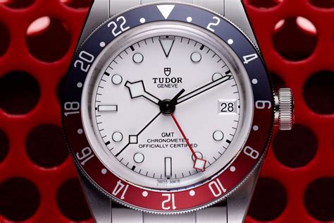 how to set tudor gmt.